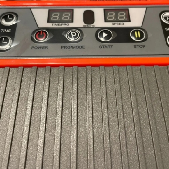 Powerfit Elite Deluxe Vibration Plate Exercise Machine w/ Resistance Bands - Picture 4 of 12